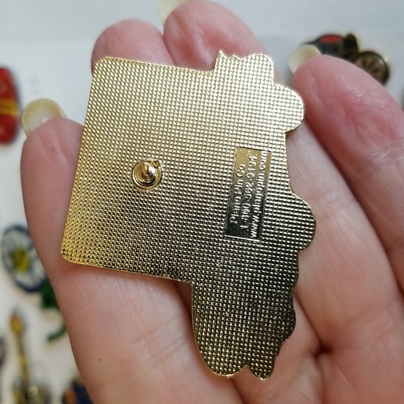 Glitter ENAMEL CONVERTIBLE CAR googly eyes Crocodile & PIG PIN - Picture 2 of 3